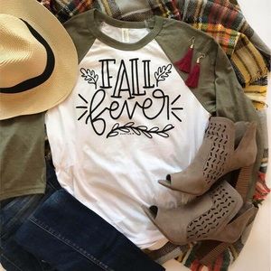 ‘Fall fever’ raglan Bella canvas tee